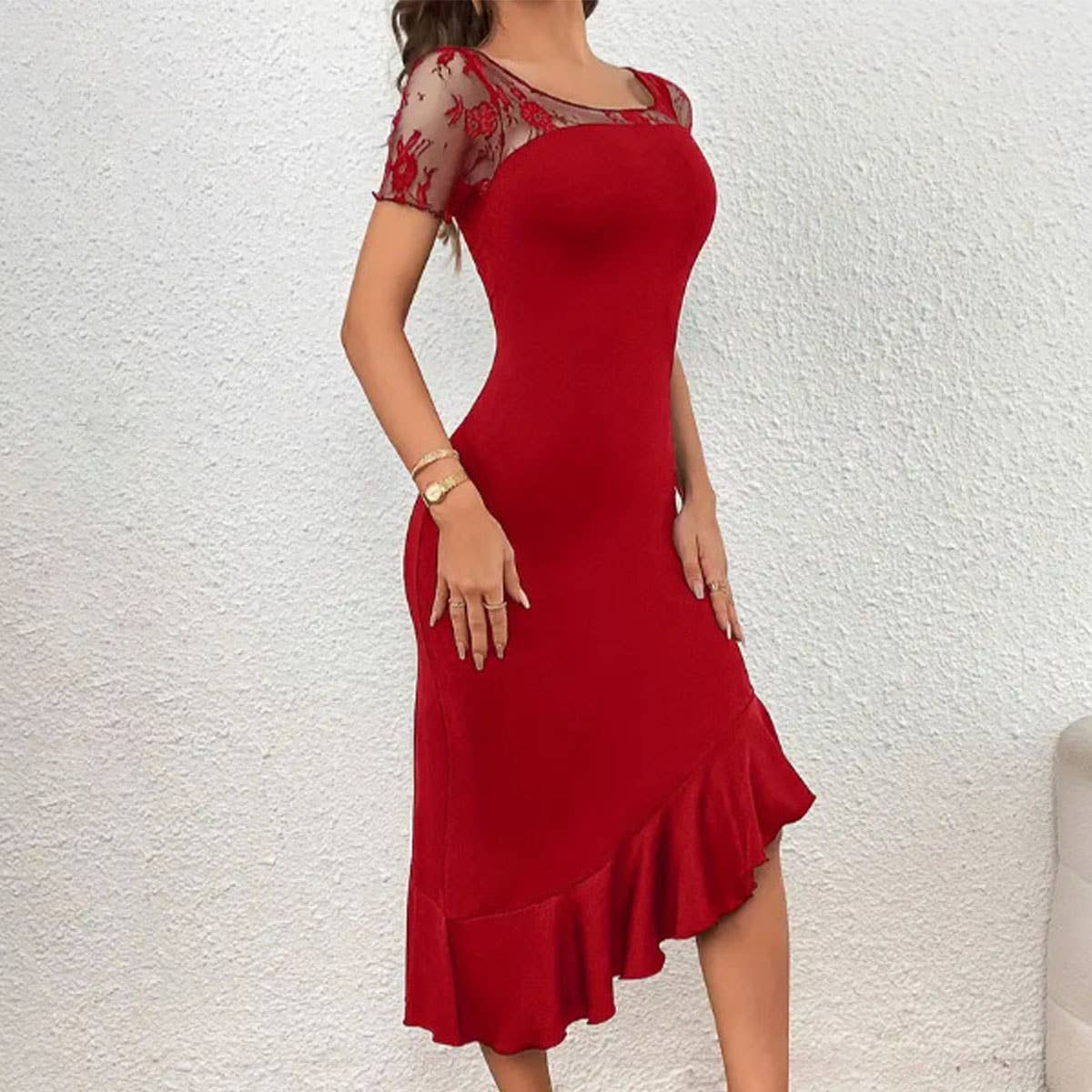 Sexy lace pullover with long short-sleeved dress