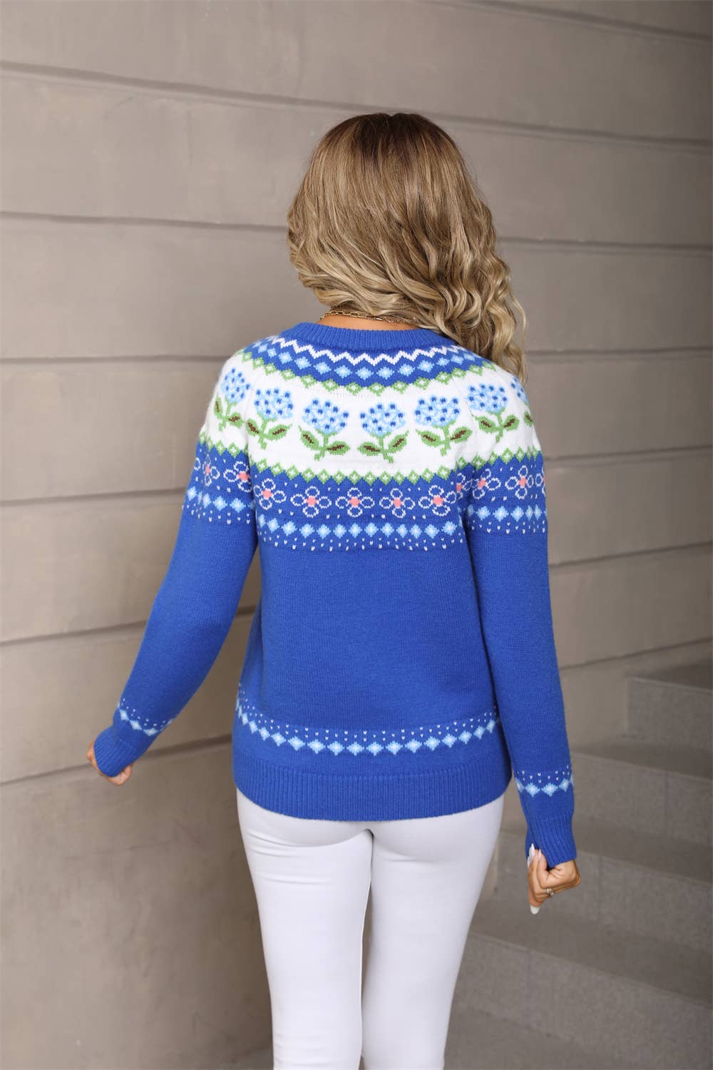 Ethnic-style color-blocking jacquard sweater