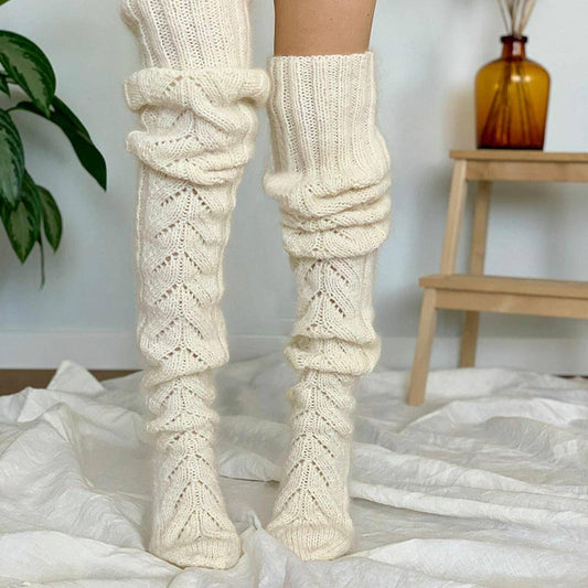 AUTUMN AND WINTER HOLLOW OVER-THE-KNEE SOCKS_CWMS0847