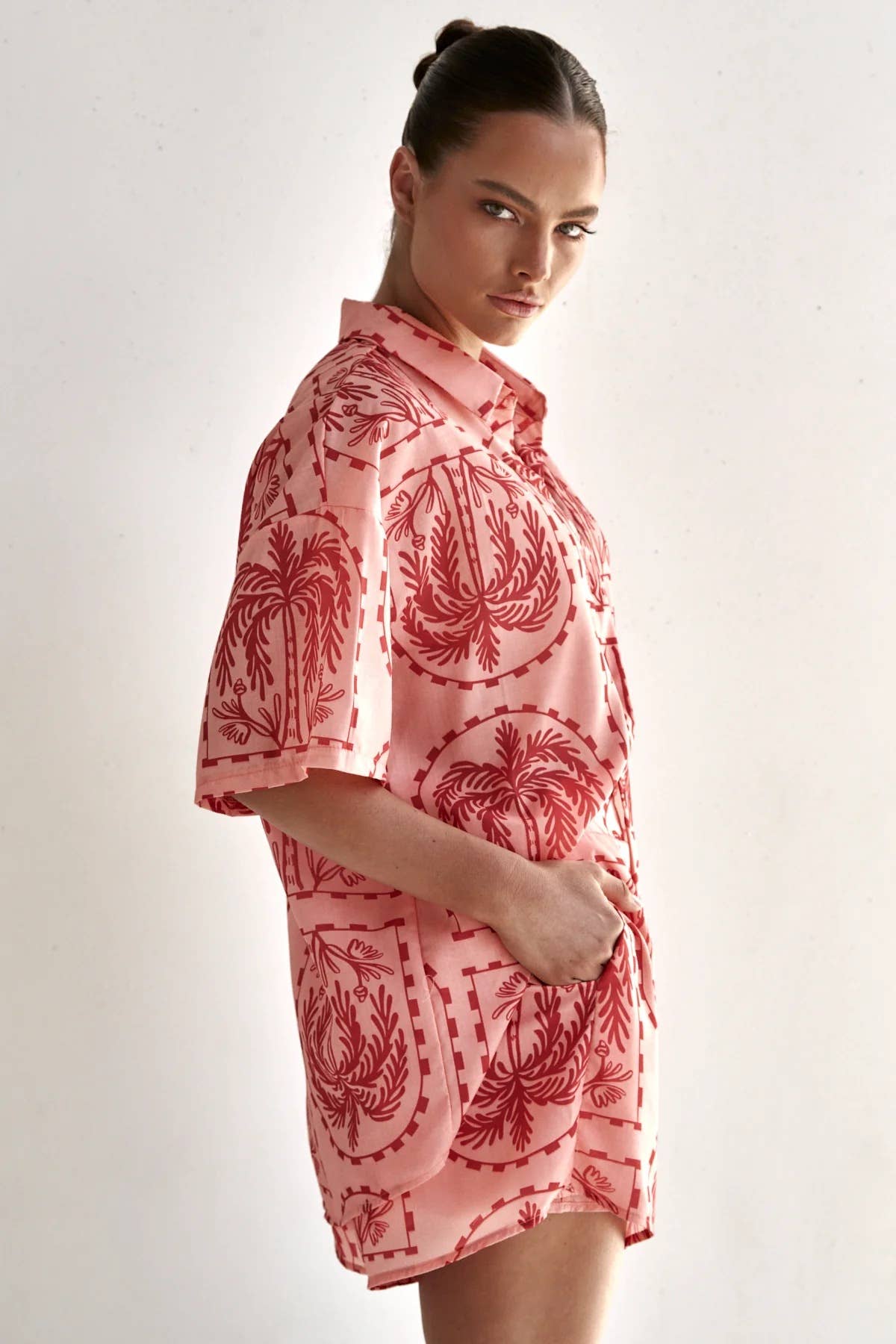 PRINTED SHORT SLEEVE CARDIGAN AND SHORTS SUIT