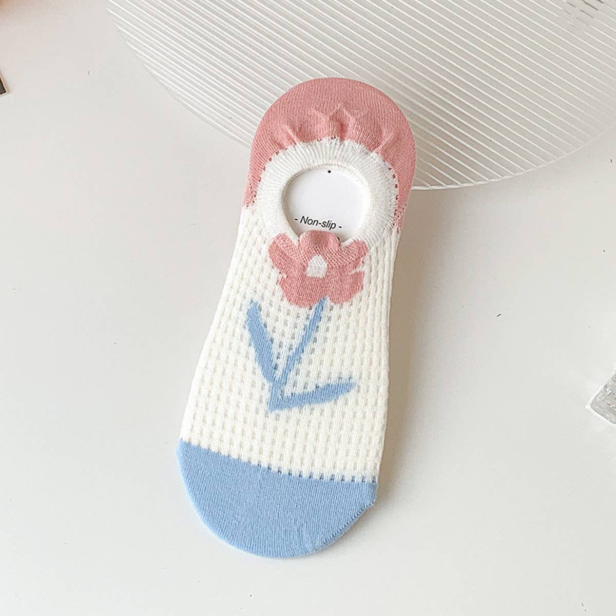 WOMEN CARTOON INVISIBLE HOLLOW SOCKS