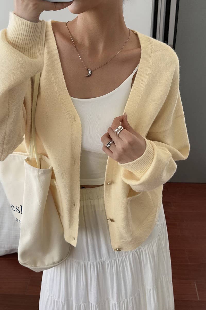 CWOCAL00771_SOLID COLOR V-NECK KNITTED CARDIGAN