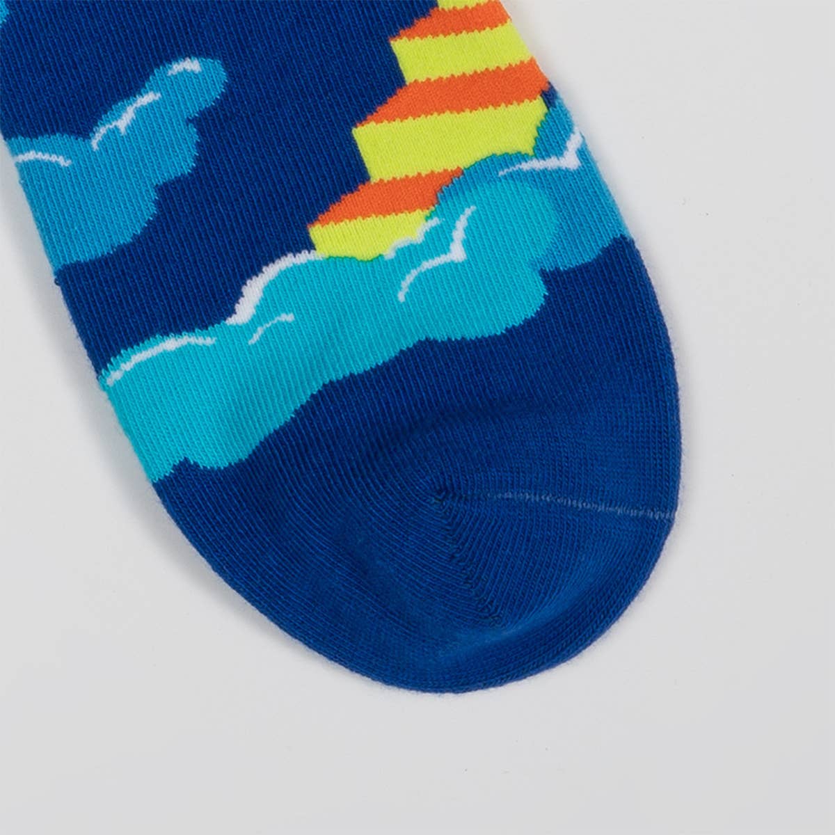 COLORFUL PATTERN COUPLE MID SOCKS