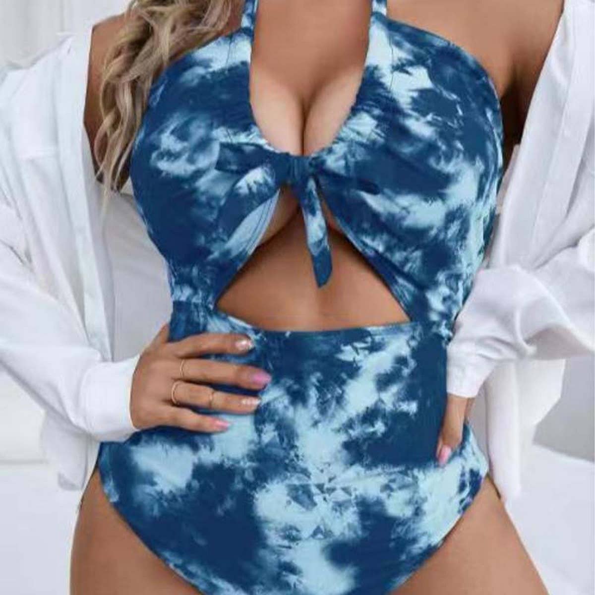 OVERSIZED PRINTED BACKLESS ONE-PIECE BIKINI_CWMW0605