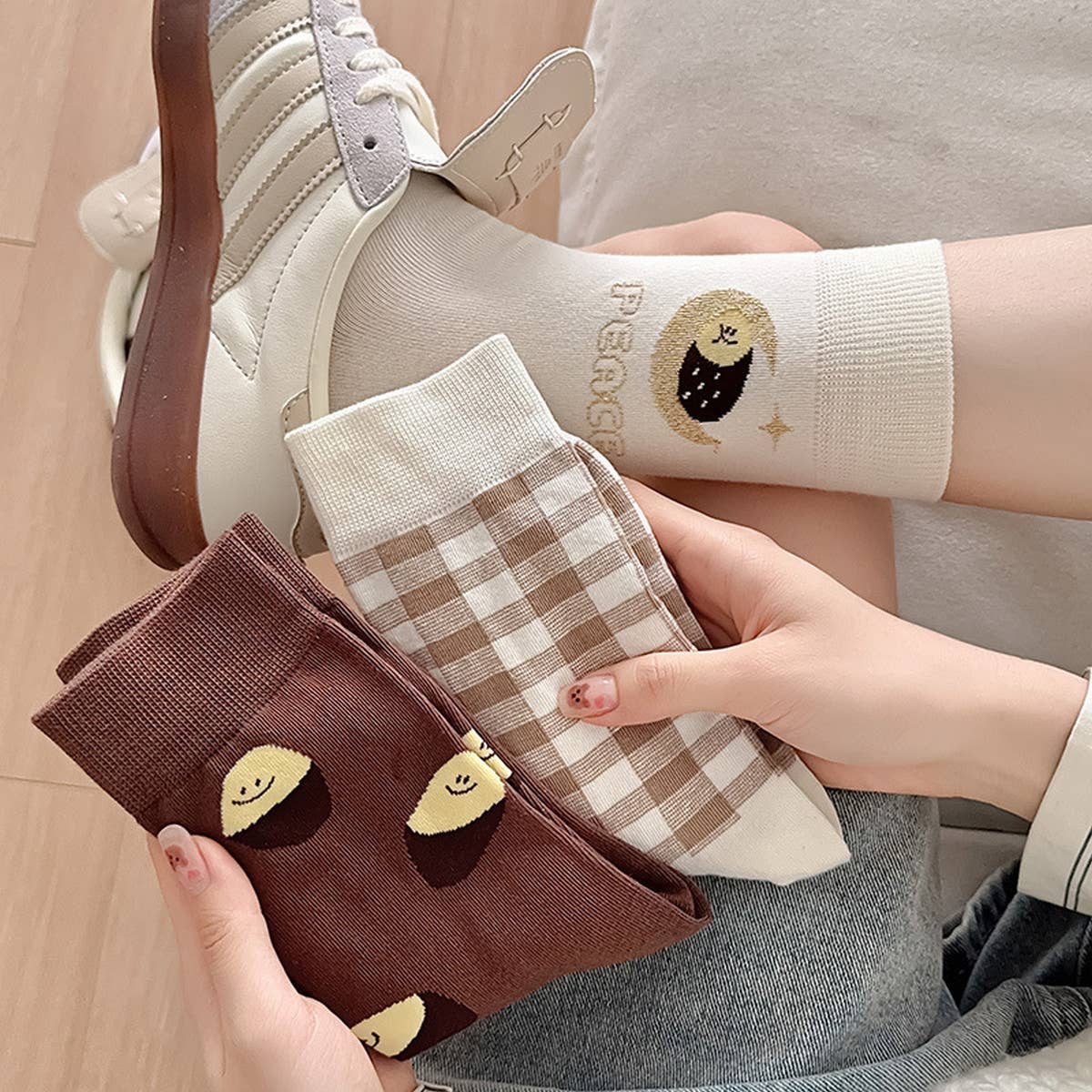 WOMEN BROWN CASUAL PLAID SOCKS