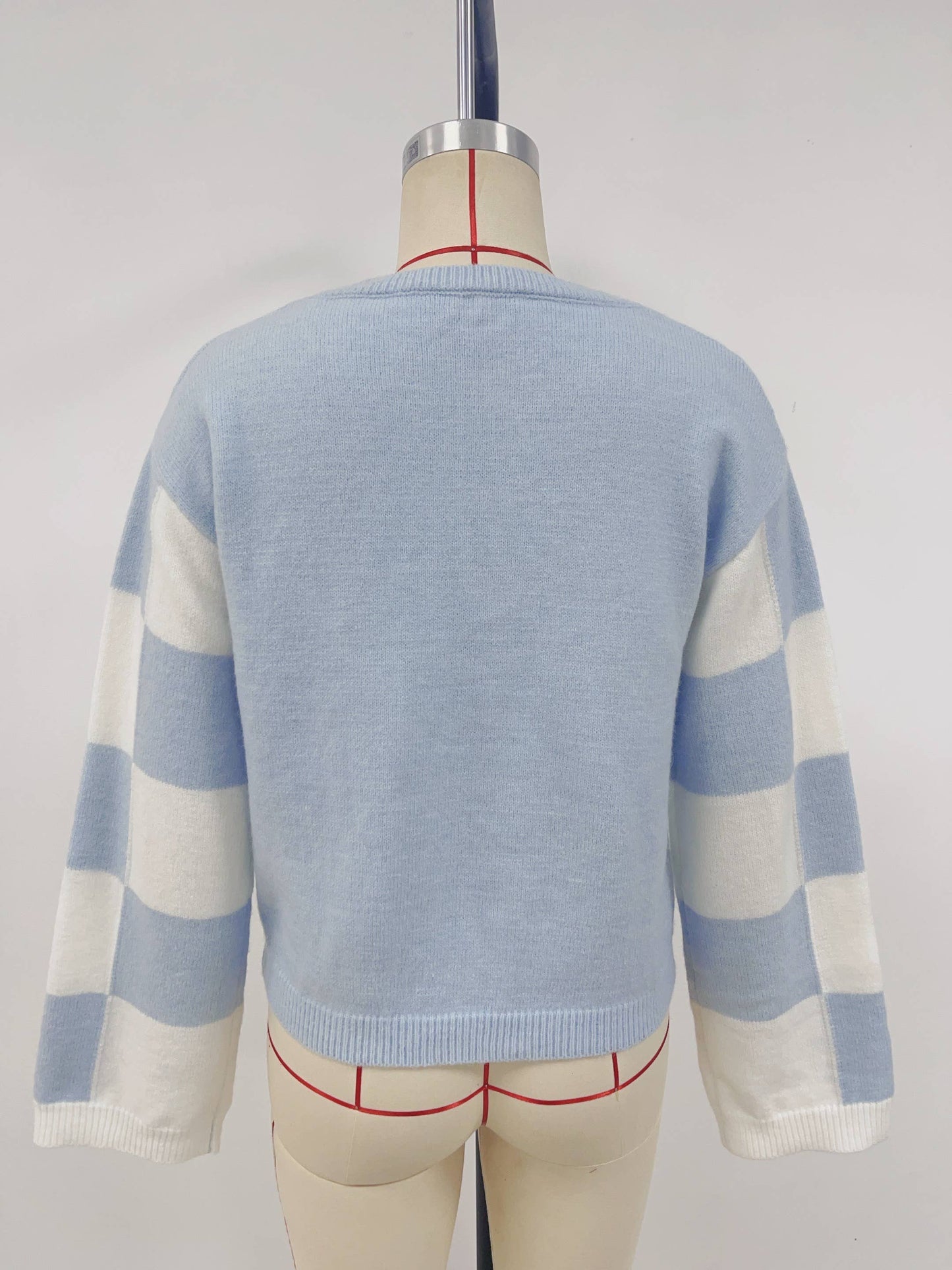Fashionable color-blocking long-sleeved sweater