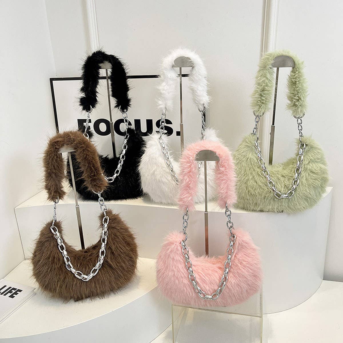 WINTER CHAIN HAND-HELD SHOULDER UNDERARM PLUSH BAG_CWAB3969