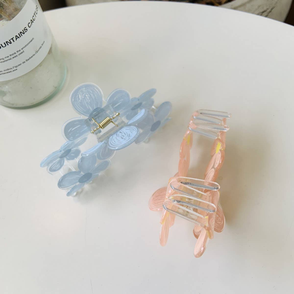 CWAHA1532_PAINTED FLOWERS DAISIES LARGE HAIR CLAW CLIP