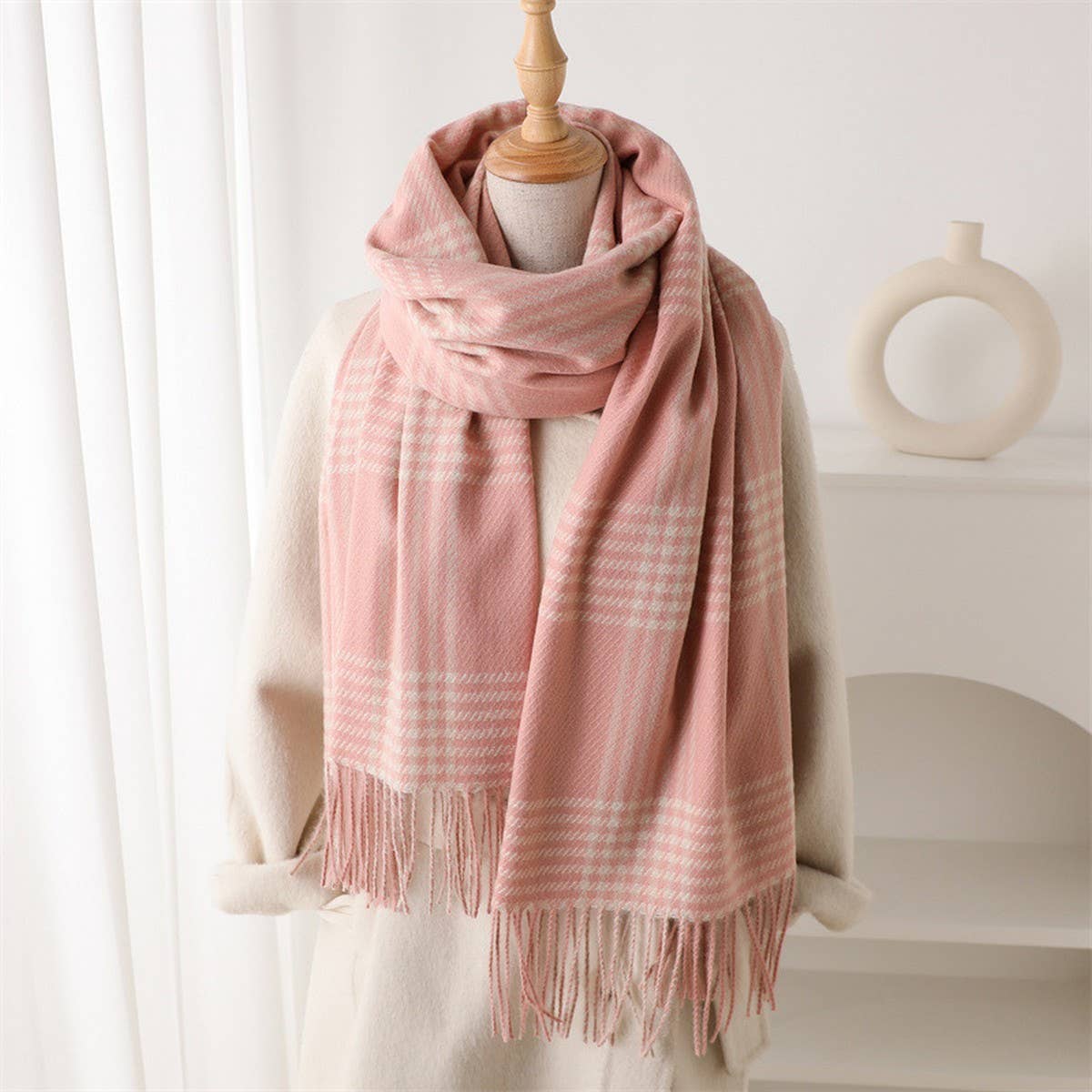 Warm Retro Grid Scarf Shawl for Winter Look