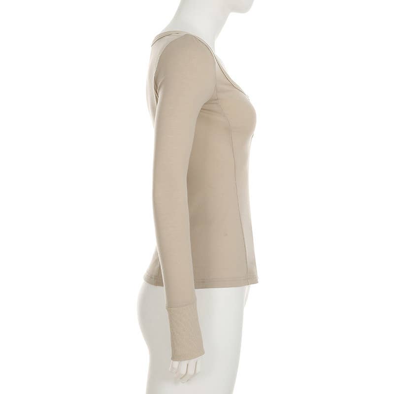 SLIM-FIT LOW-CUT ROUND NECK THREE-BUTTON T-SHIRT