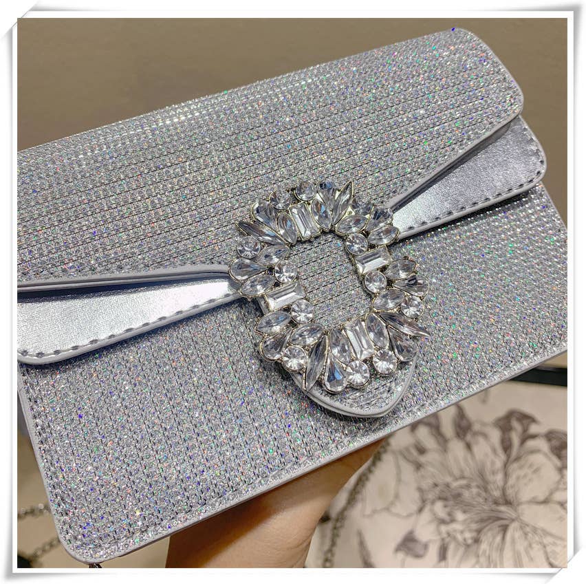 Trendy diamond-encrusted chain square bag