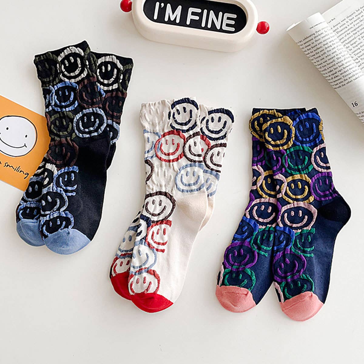 COTTON SMILEY FACE CREW SOCKS