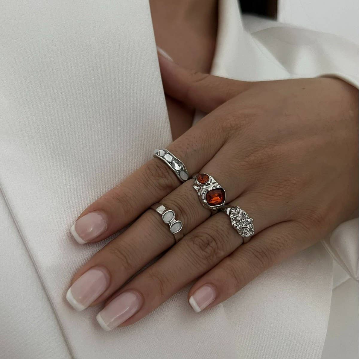 WOMEN'S GEOMETRIC ALLOY DIAMOND RING SET