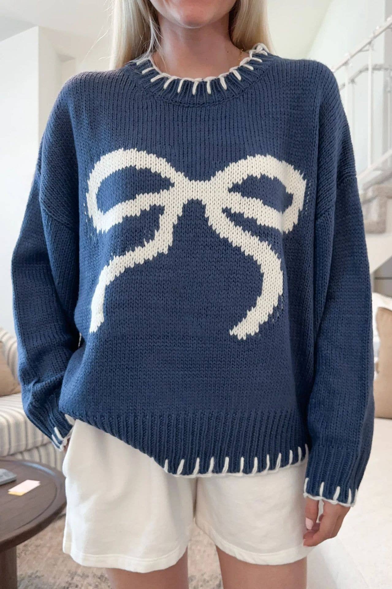 Laid-back style knitted bow jacquard sweater