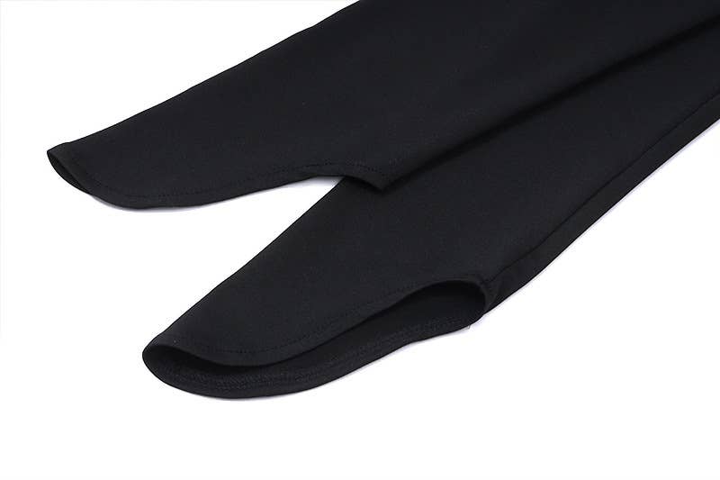 Long-sleeved solid-color jumpsuit with a neckline