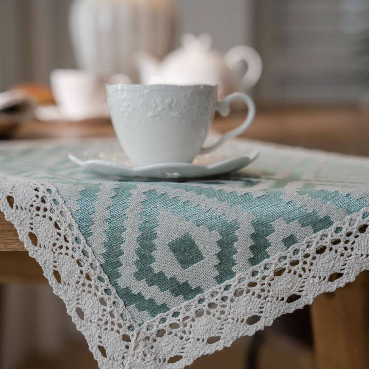 GEOMETRIC TASSEL VERSATILE TABLE RUNNER