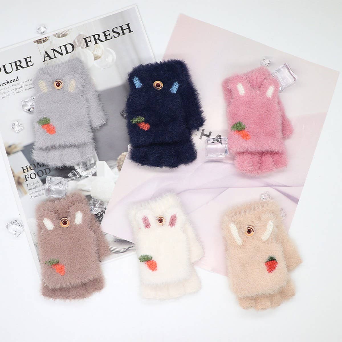 BABY HALF FINGER FLIP CARROT WRITING WARM GLOVES_CWAG0159