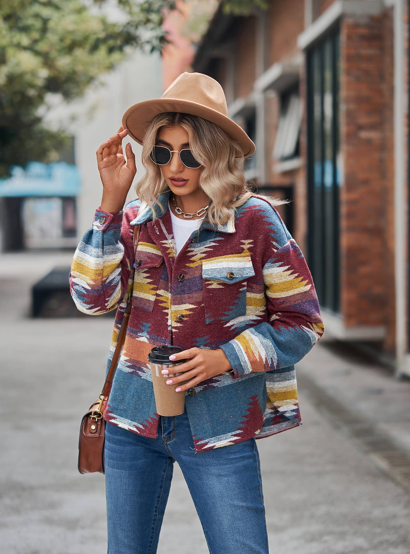 SHORT LAPEL POCKET BUTTON COAT