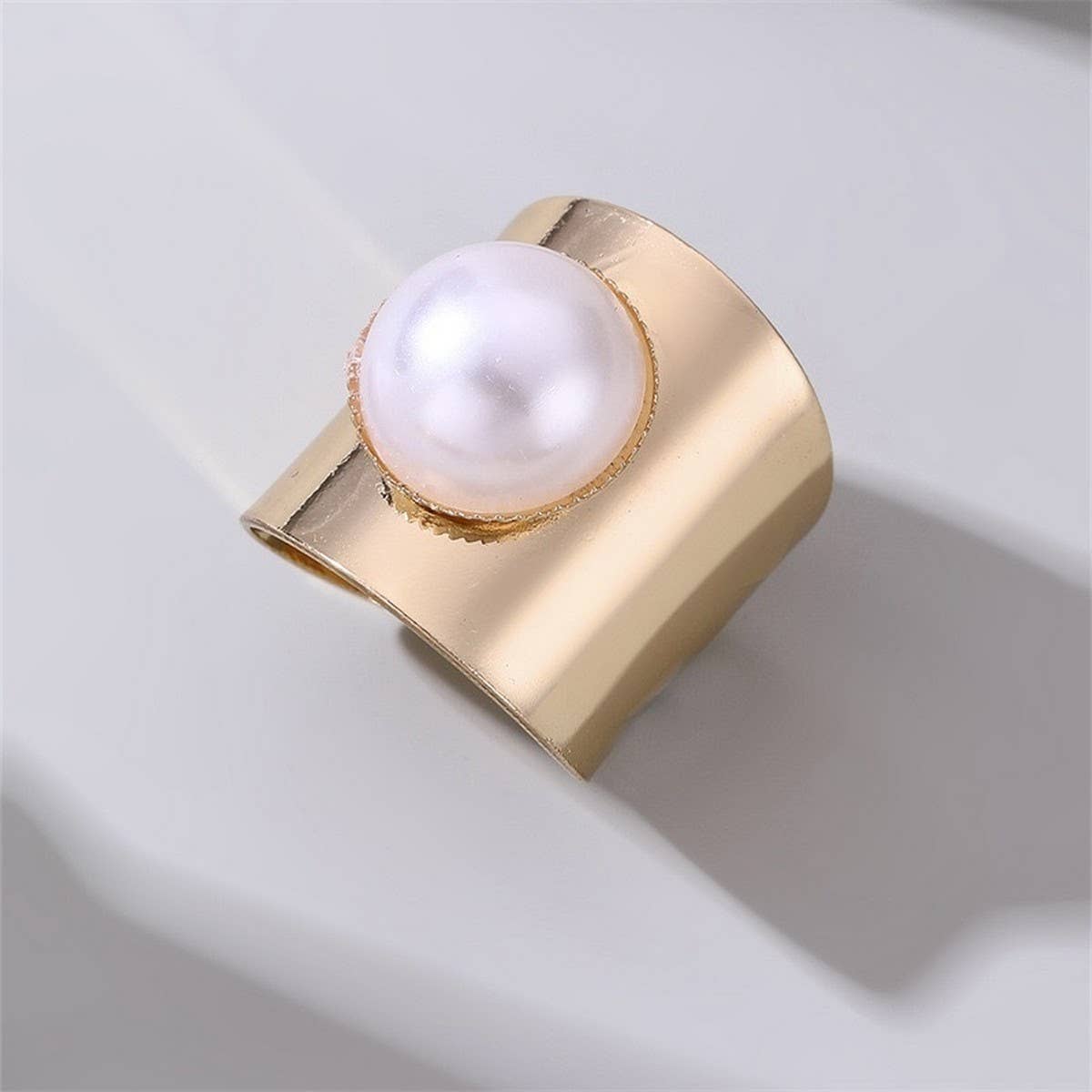 FASHIONABLE IRREGULAR BUTTERFLY COMBINED RING