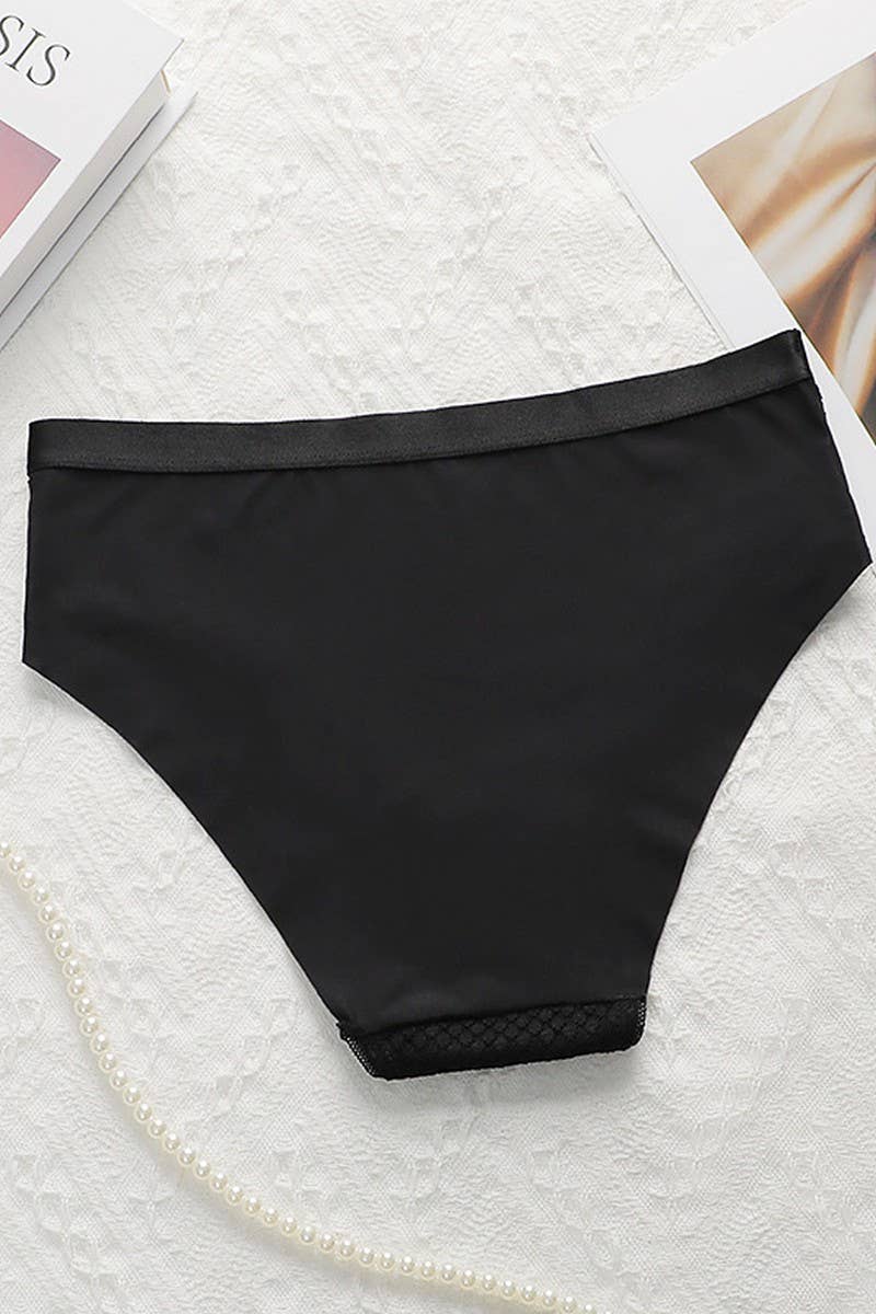 CWMU00302_SEAMLESS MESH LOW-RISE SOLID TRIANGLE PANTIES