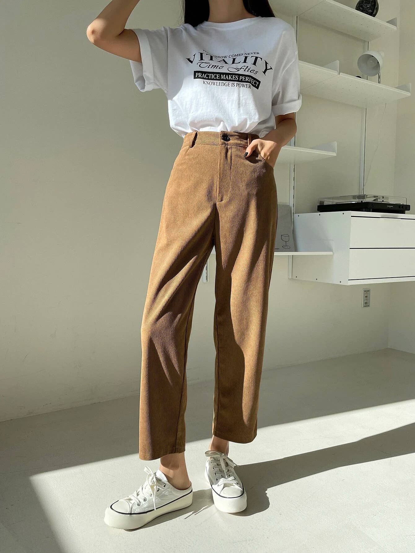 STRAIGHT-LEG HIGH-WAISTED CORDUROY WIDE-LEG PANTS