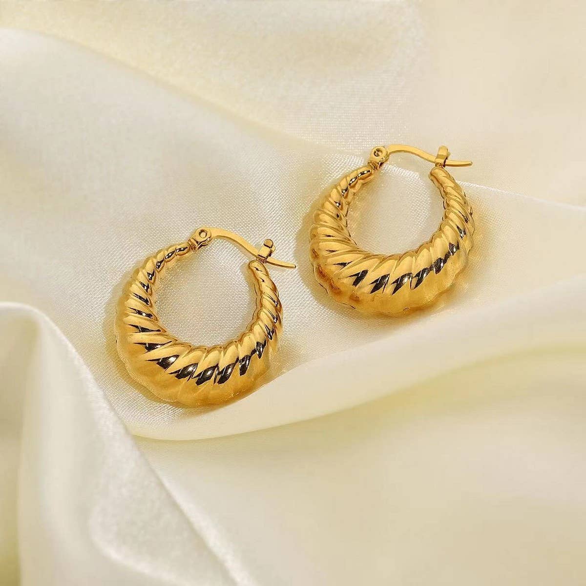 VINTAGE STAINLESS STEEL HOLLOW HOOP EARRINGS