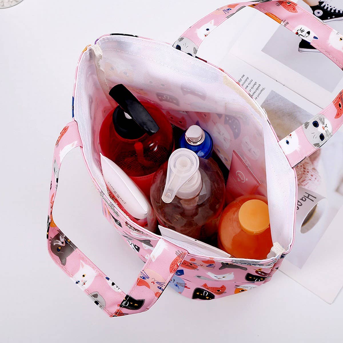 CARTOON MINIMALIST AND LIGHTWEIGHT HANDBAG_CWAB1744