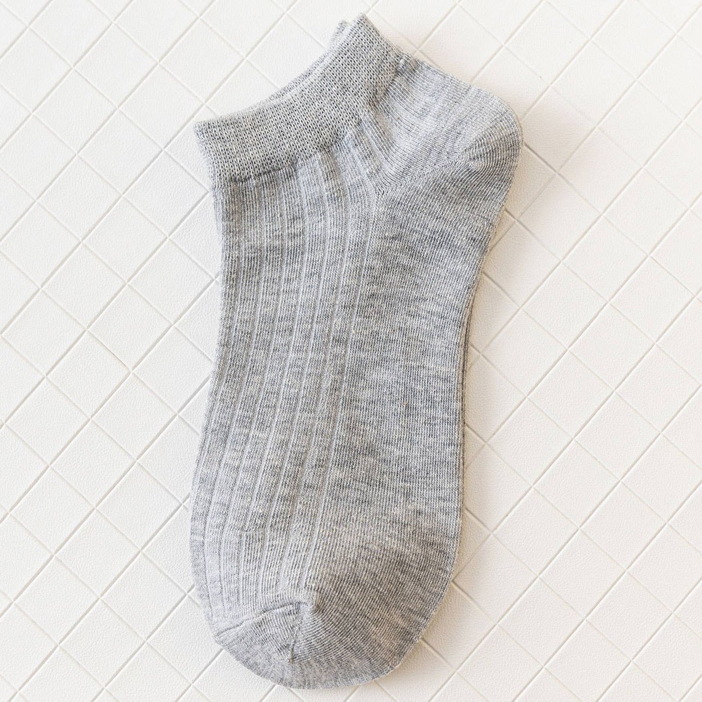 SOLID VERTICAL STRIPES BREATHABLE ANKLE SOCKS_CWMS032