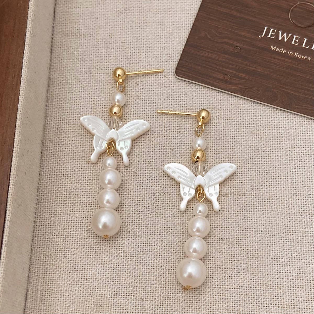 NEW NATURAL MOTHER-OF-PEARL BUTTERFLY EARRINGS