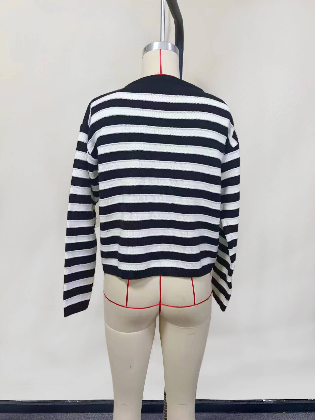 TEMPERAMENT VERSION BUCKLE STRIPED KNIT CARDIGAN