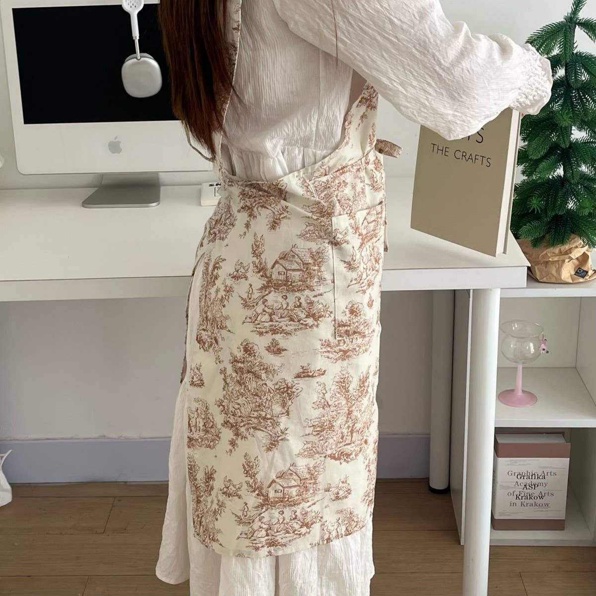 HOUSEHOLD WATERPROOF INK DRAWSTRING APRON