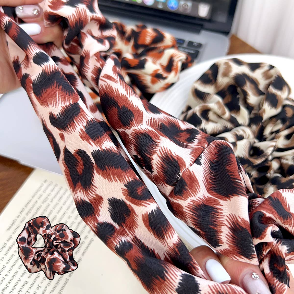 Fashionable and versatile leopard print hair tie
