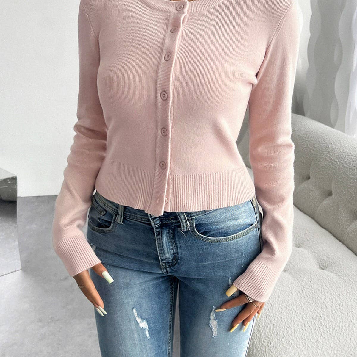 Slim-fit cardigan with long sleeves