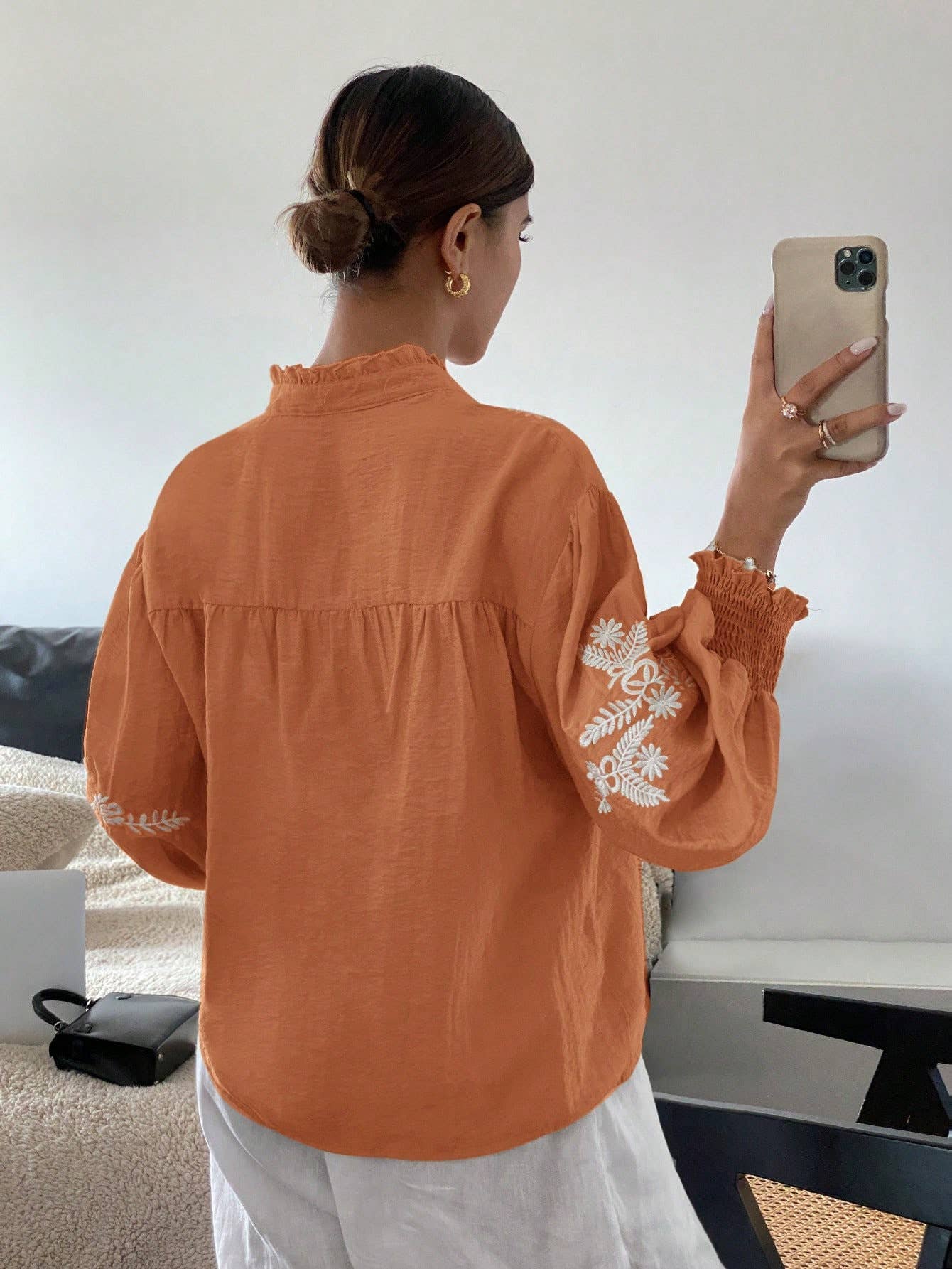 Embroidered single-breasted lantern sleeve top