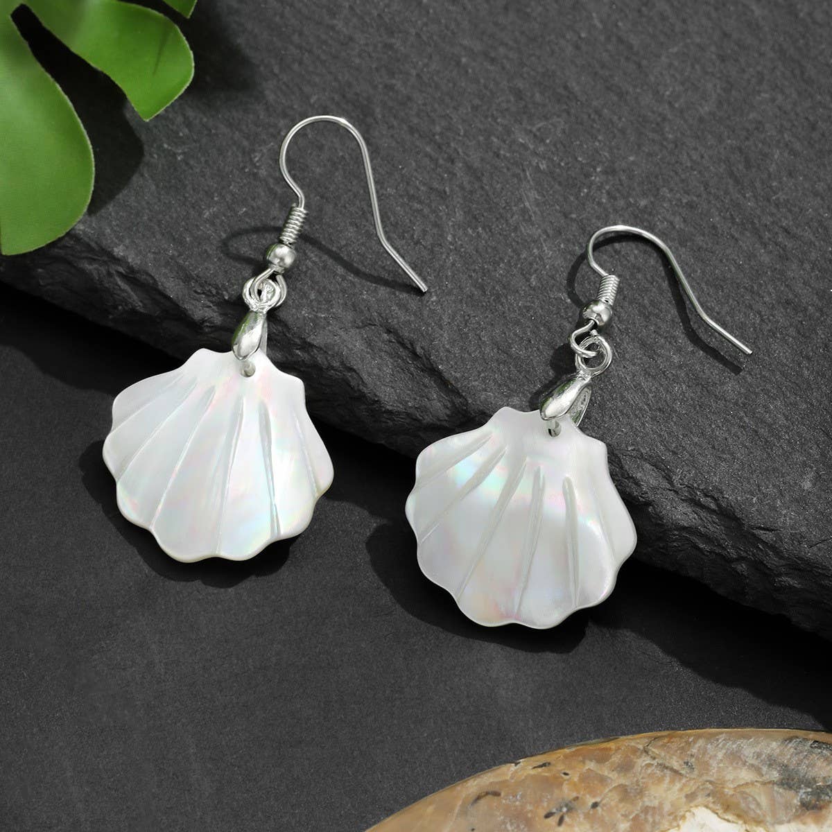 FRESH FAN-SHAPED WHITE BUTTERFLY SHELL EARRINGS