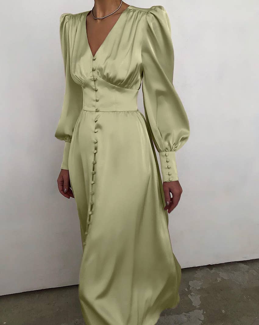 CWDMD4167_VINTAGE SATIN COURT DRESS WITH WAIST AND V-NECK