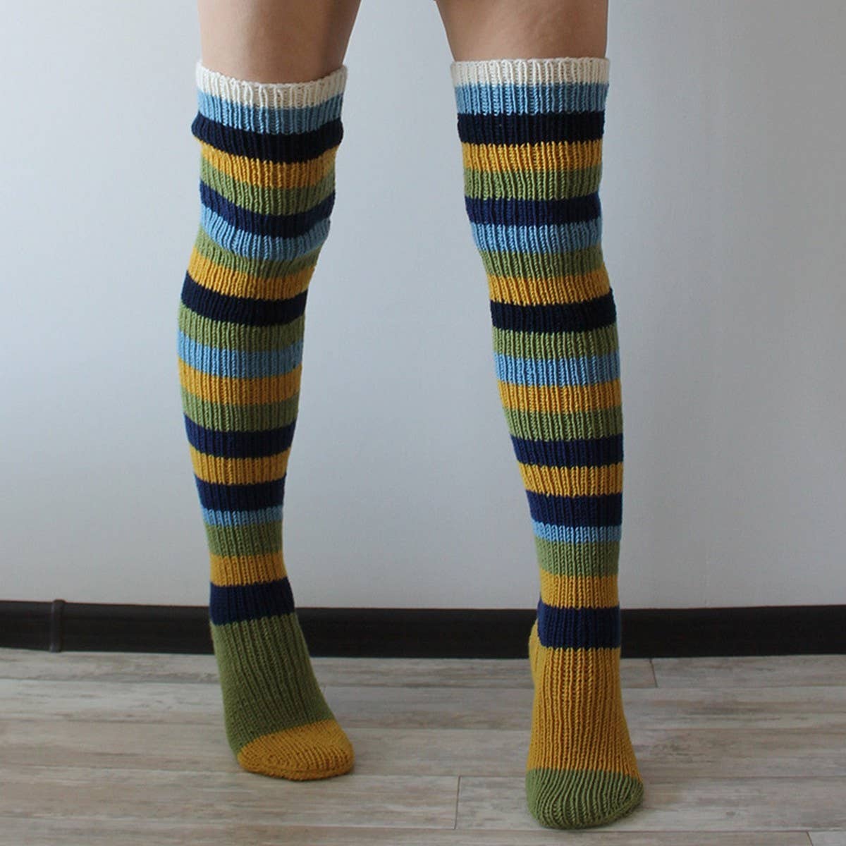 FASHION STRIPED LONG OVER-THE-KNEE SOCKS_CWMS0848