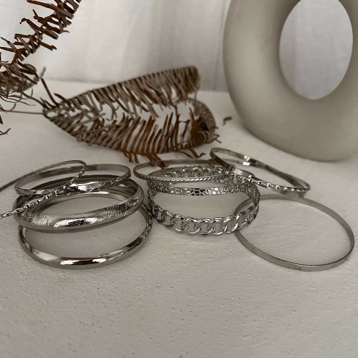 VINTAGE STACKING BOHEMIAN ALLOY BRACELET SET