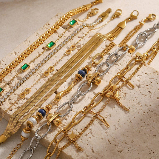 Zircon & Pearl Chain Bracelet in Stainless Steel_CWAJE4658