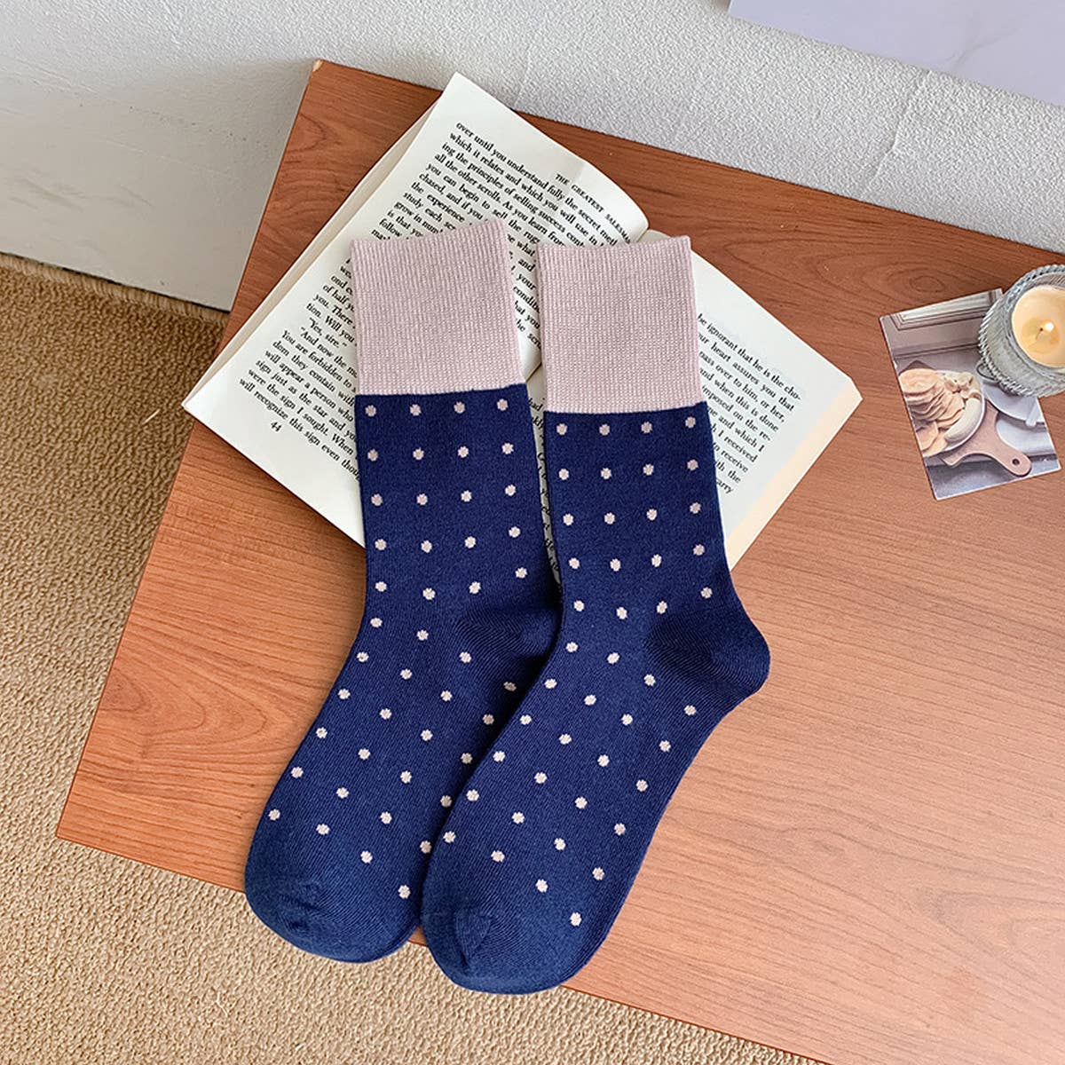 CONTRAST COLOR RETRO POLKA DOT SOCKS