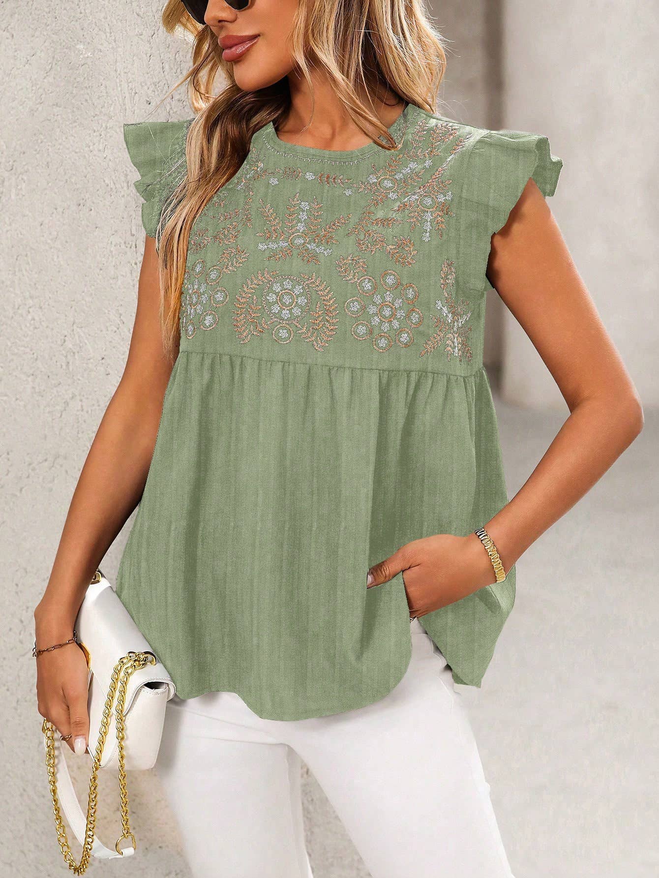 Embroidered fly-sleeved casual short shirt