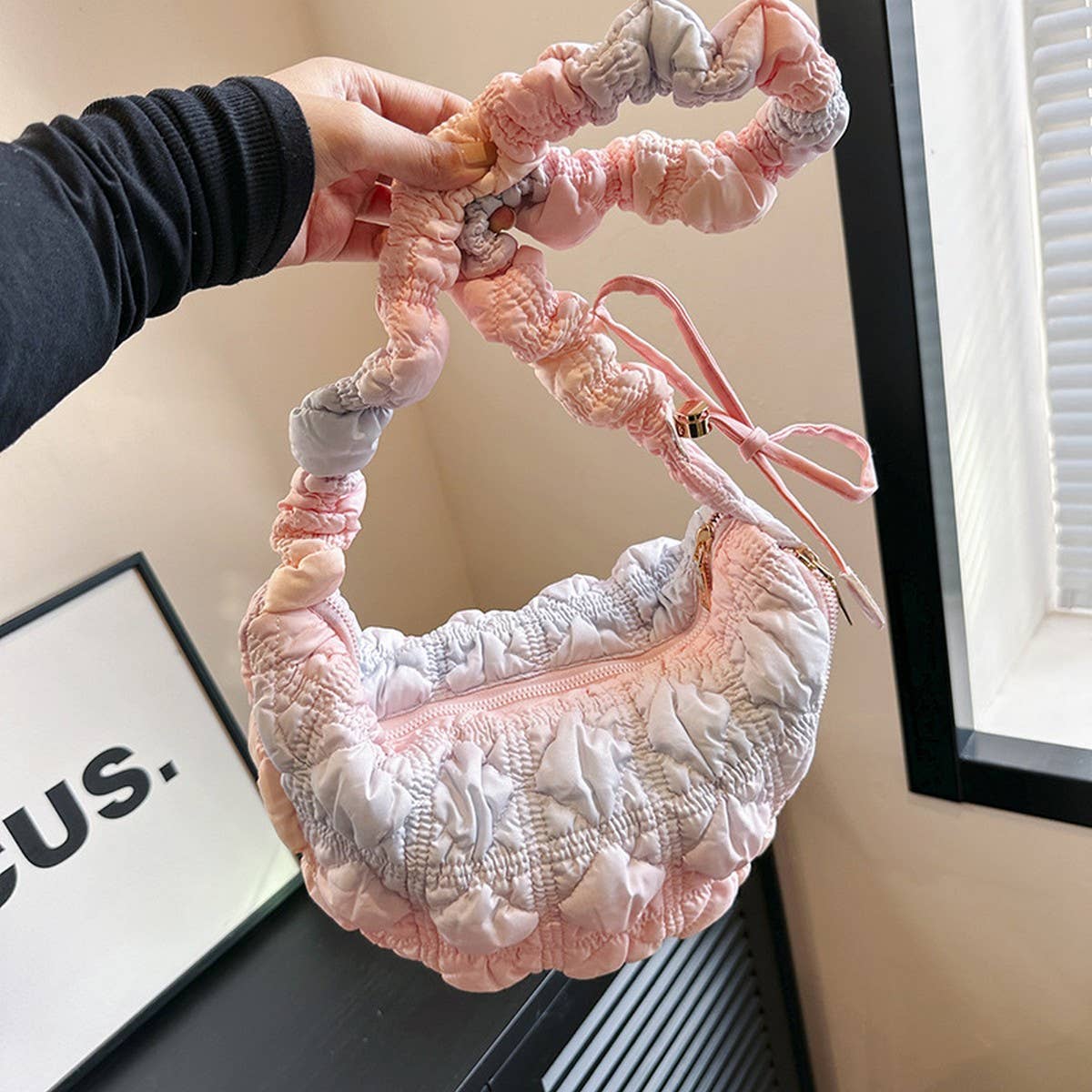 Gradient Color Puffy Cloud Hobo Purse_CUAB00509