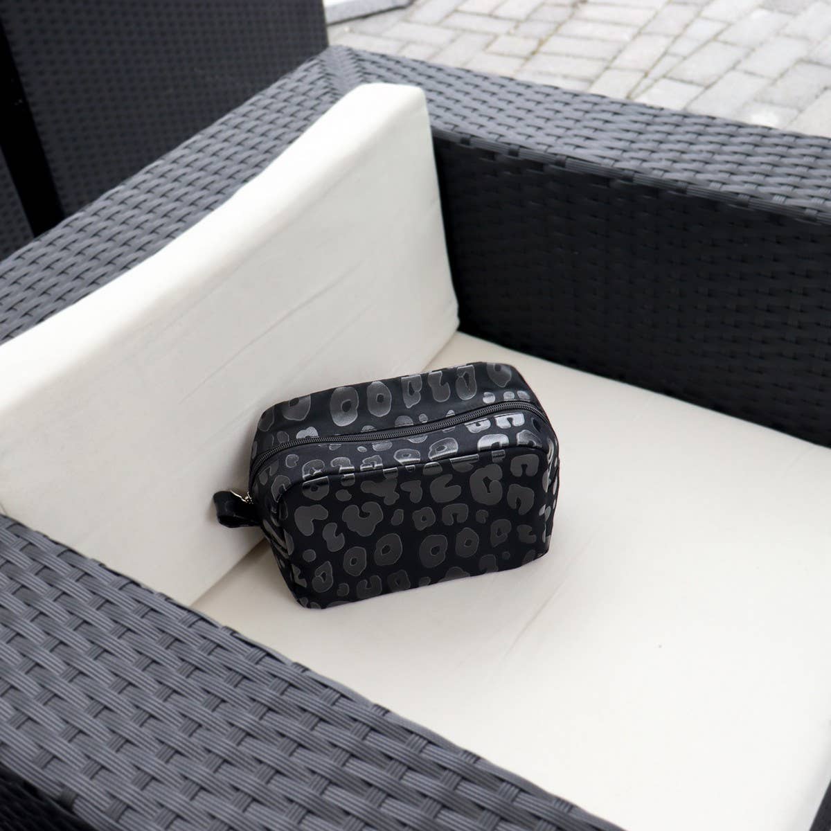 LEOPARD PRINT WATERPROOF LARGE CAPACITY MAKEUP BAG_CWAB1415