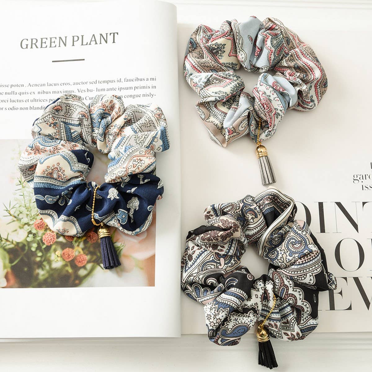 VINTAGE TASSEL ELASTIC HAIR TIE_CWAHA1372