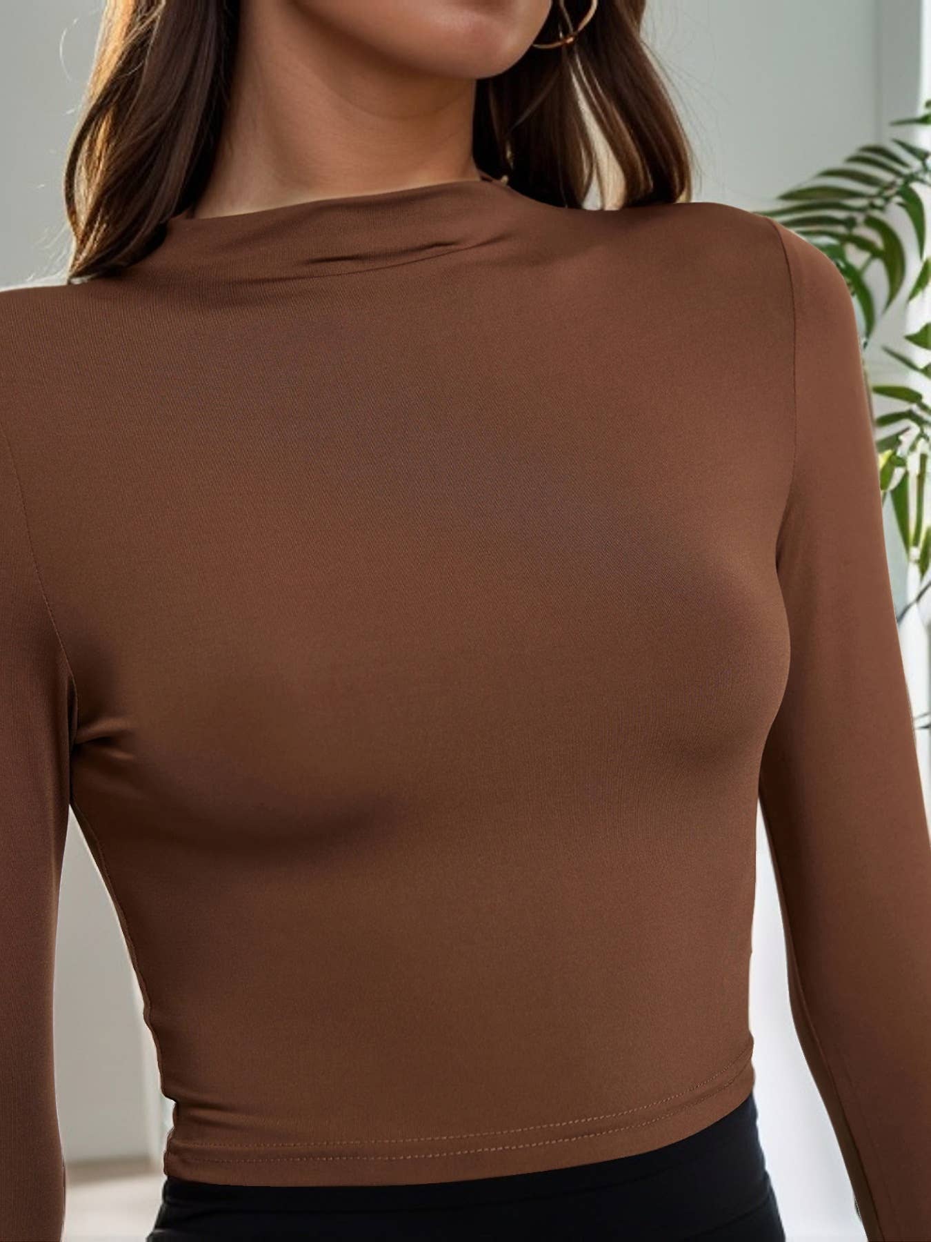 SLIM MIDRIFF HIGH-NECK SHORT LONG-SLEEVED TOP