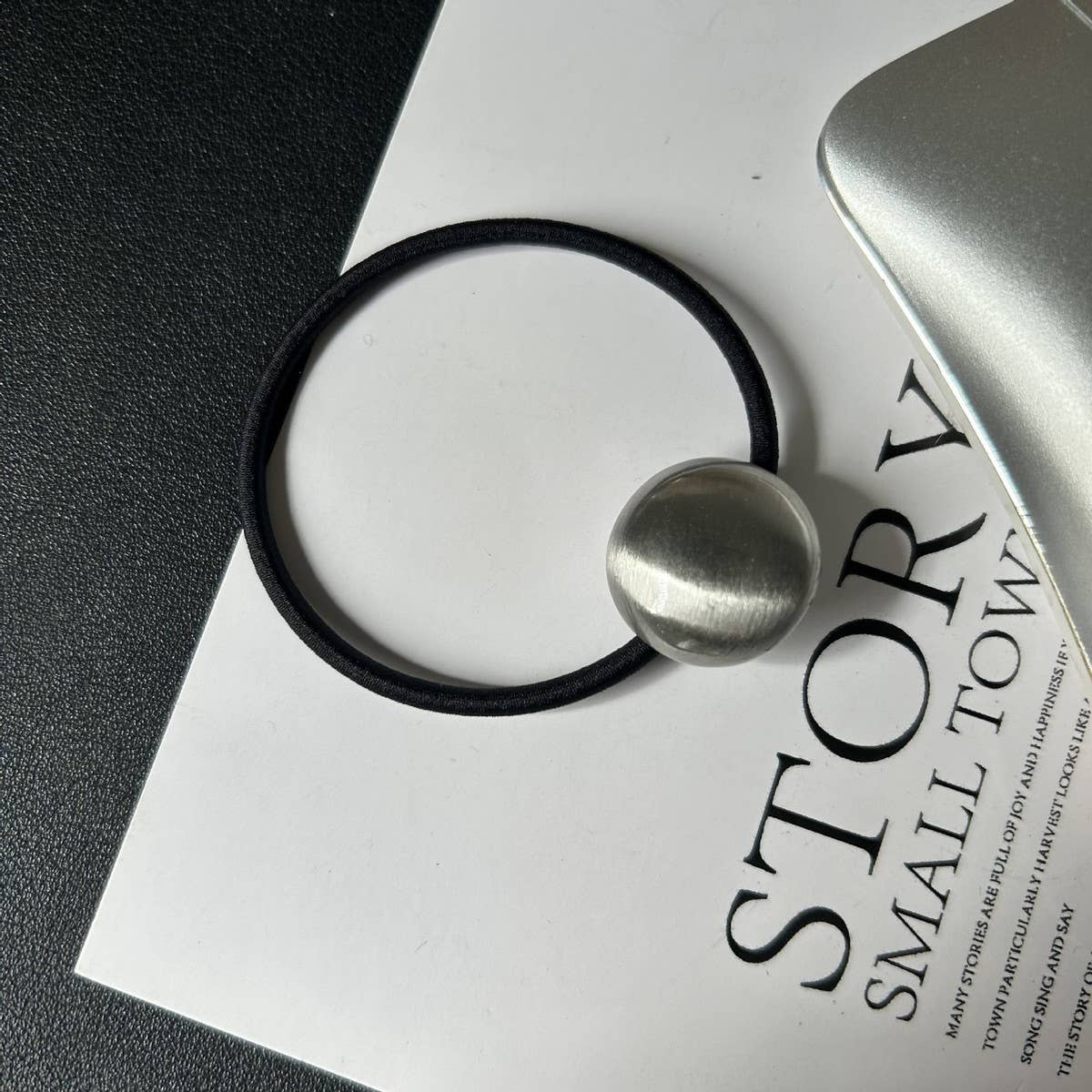 SIMPLE AND CUTE HIGH-END HAIR SCRUNCHIES