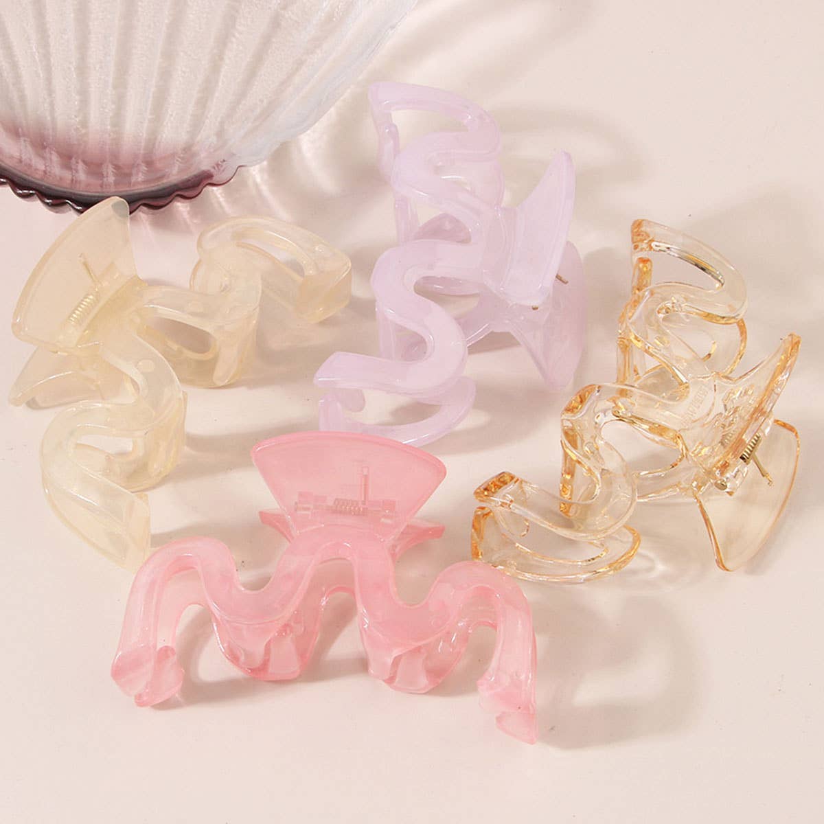 Wavy Back Hair Claw - Large Minimalist Shark Clip_CWAHA1051