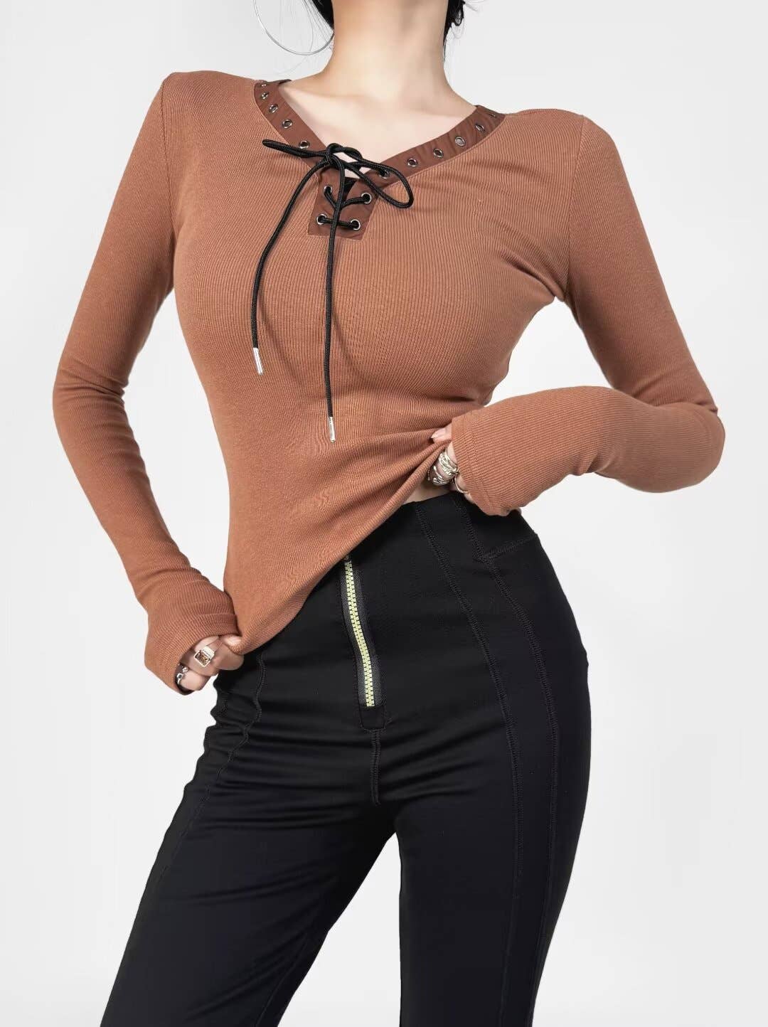 Elastic long-sleeved V-neck lace-up slim T-shirt
