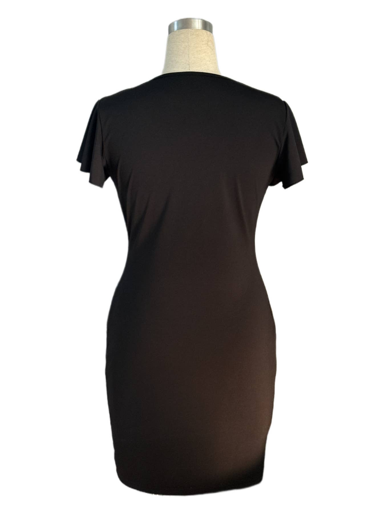 Elegant fitting solid-color round-neck dress