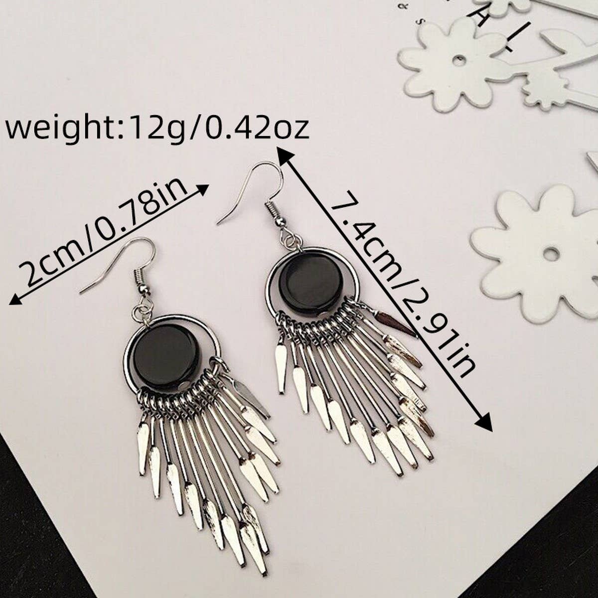 SIMPLE GEOMETRIC OVAL HOLLOW EARRINGS_CWAJE1853